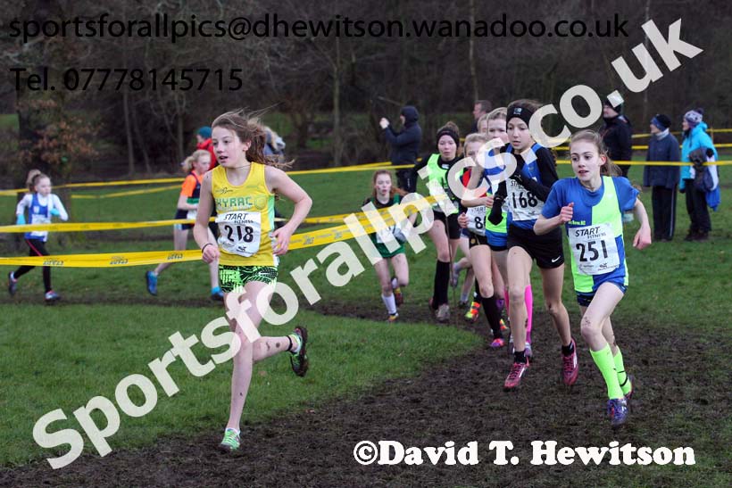 Girls under-13 Northern Cross Country Champs., Witton Park, Blackburn. Photo: David T. Hewitson/Sports for All Pics